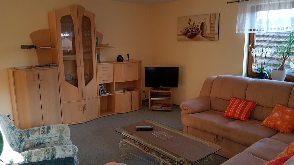 Ferienwohnung Giesa Ена Экстерьер фото